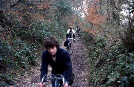 Mike Ward and Kevin Presland lead the way to Topsham Bridge