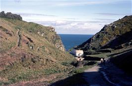 Walking down the valley road from Tintagel to the castle