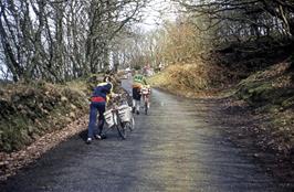 Climbing one of the hills near Robbers Bridge (Photo: Jean Brierly)