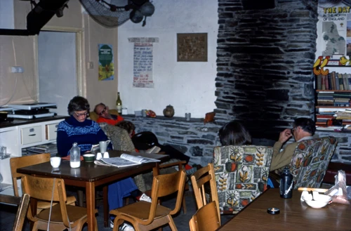 10 Apr 1982 · Cornwall: Day 2: Golant to Tintagel YH
