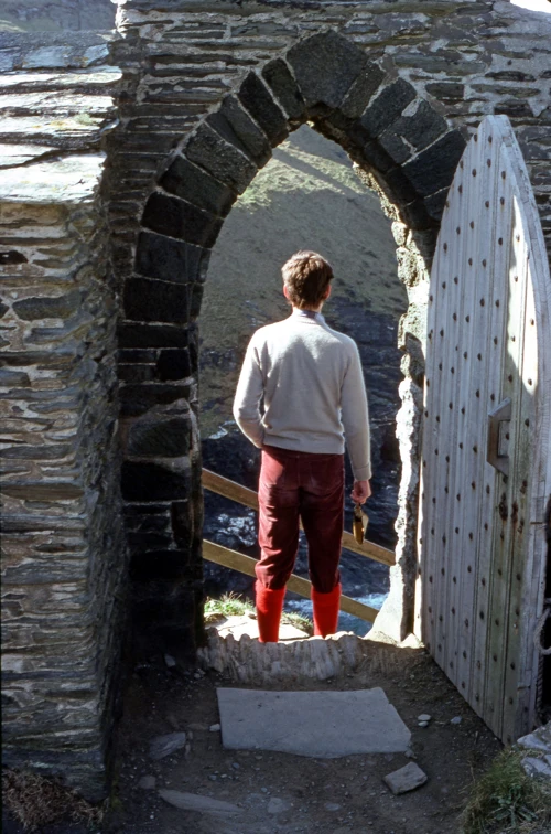 11 Apr 1982 · Cornwall: Day 3: Tintagel to Elmscott YH